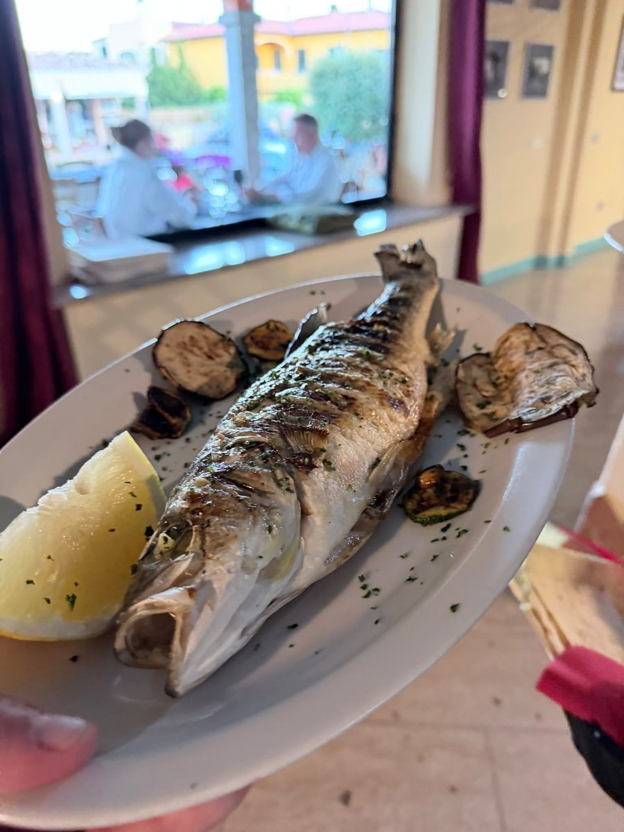 Piatto di pesce fresco del Ristorante La Mesenda
